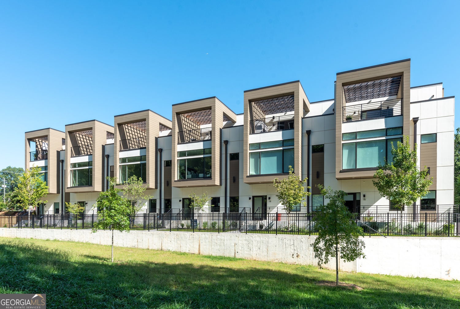 Atlanta, Georgia, 30307, United States, 4 Bedrooms Bedrooms, ,5 BathroomsBathrooms,Residential,For Sale,1927684