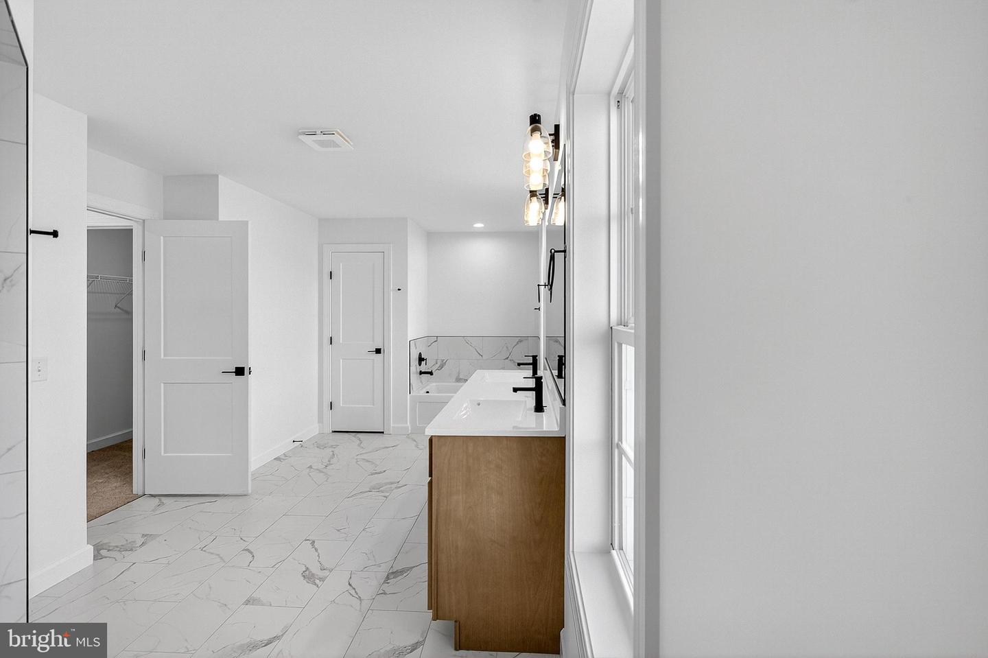 LINCOLN, Delaware, 19960, United States, 4 Bedrooms Bedrooms, ,4 BathroomsBathrooms,Residential,For Sale,1989943