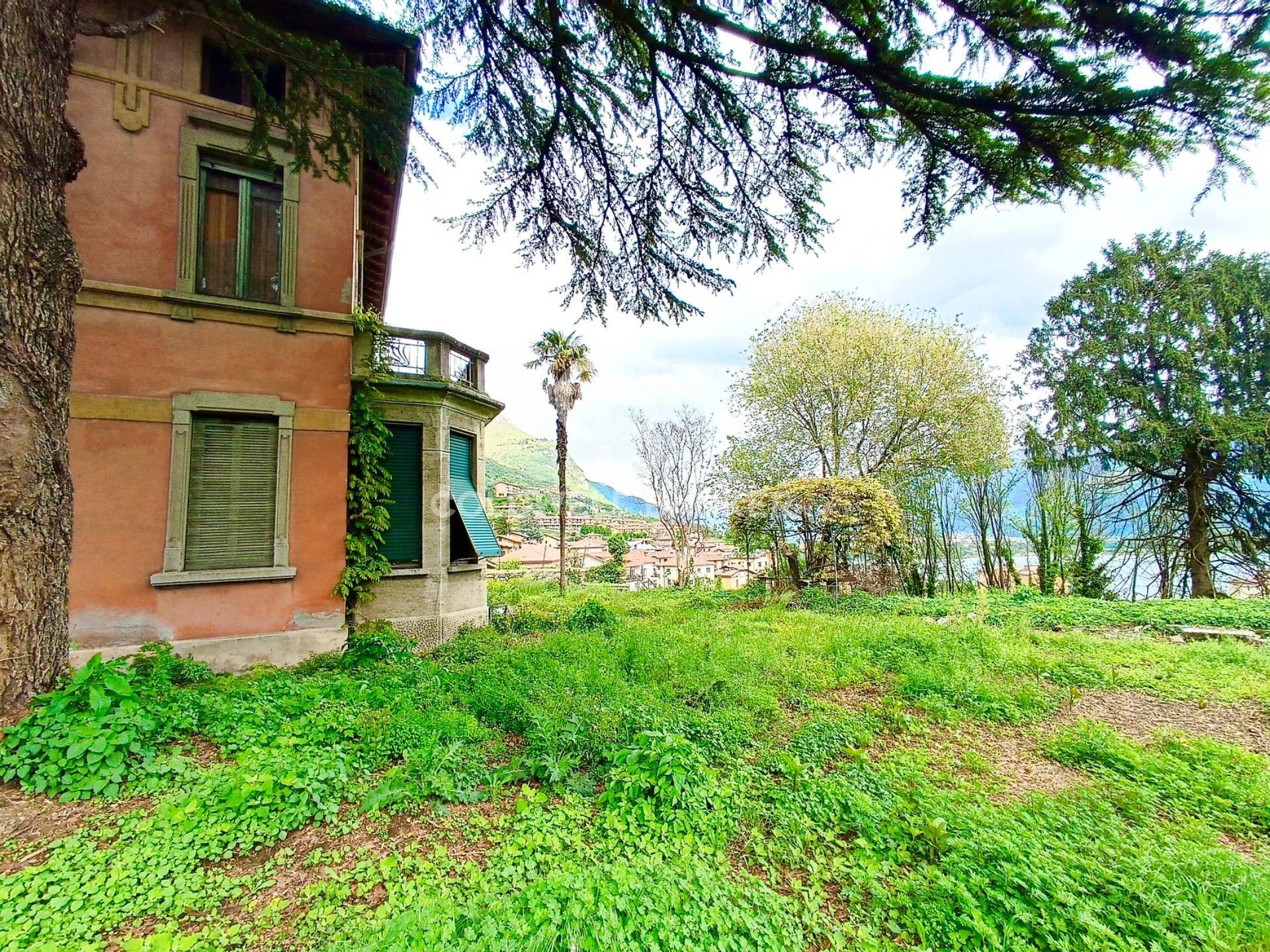 Lovere, Bergamo, 24065, IT, 9 Bedrooms Bedrooms, ,4 BathroomsBathrooms,Residential,For Sale,1796292