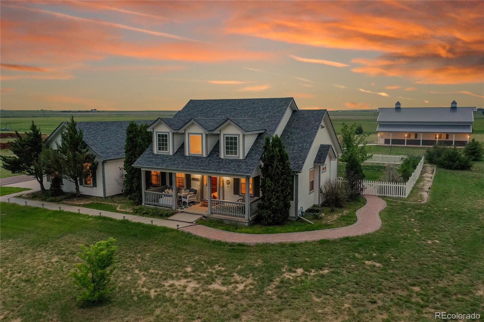 Strasburg, Colorado, 80136, United States, 3 Bedrooms Bedrooms, ,4 BathroomsBathrooms,Residential,For Sale,1847034