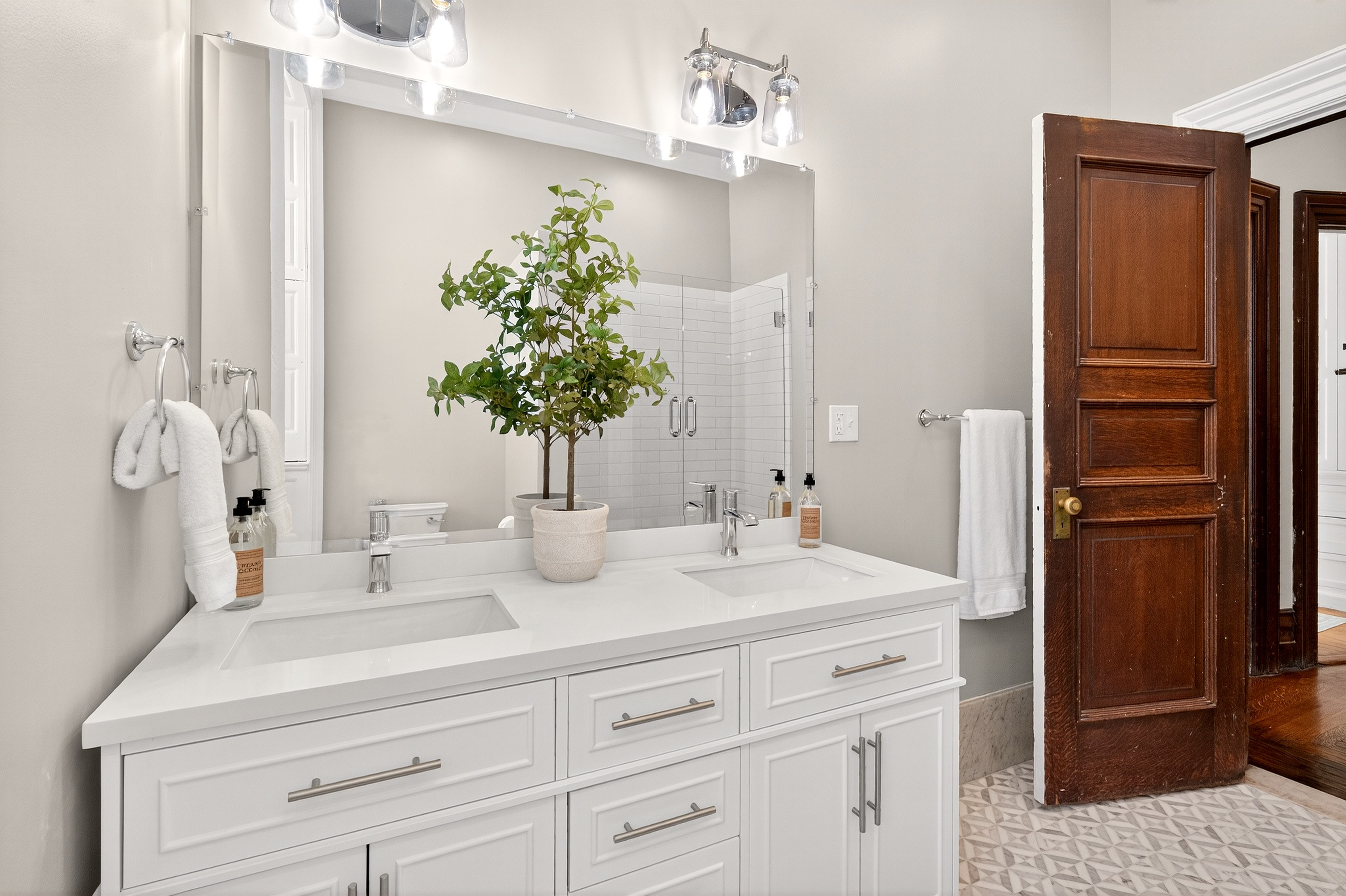  Enchanting Historic Residence in the Heart of Central West End - 物件實景