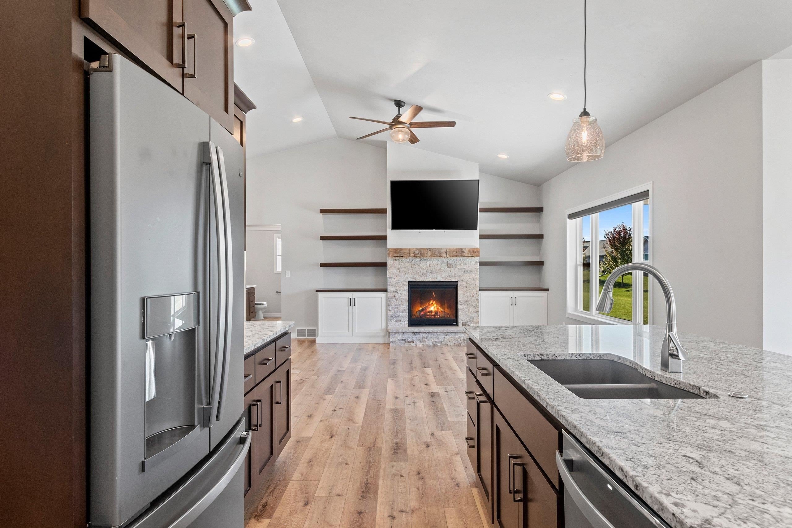 DE PERE, Wisconsin, 54115, United States, 4 Bedrooms Bedrooms, ,4 BathroomsBathrooms,Residential,For Sale,1982498