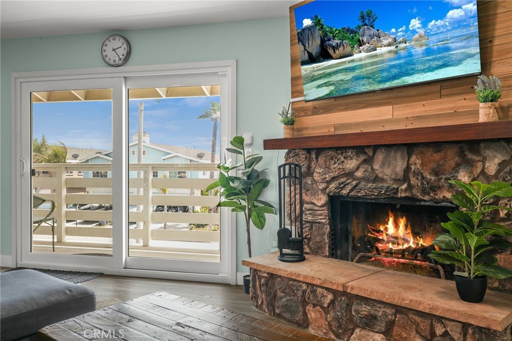 Oxnard, California, 93035, United States, ,Residential,For Sale,1991786