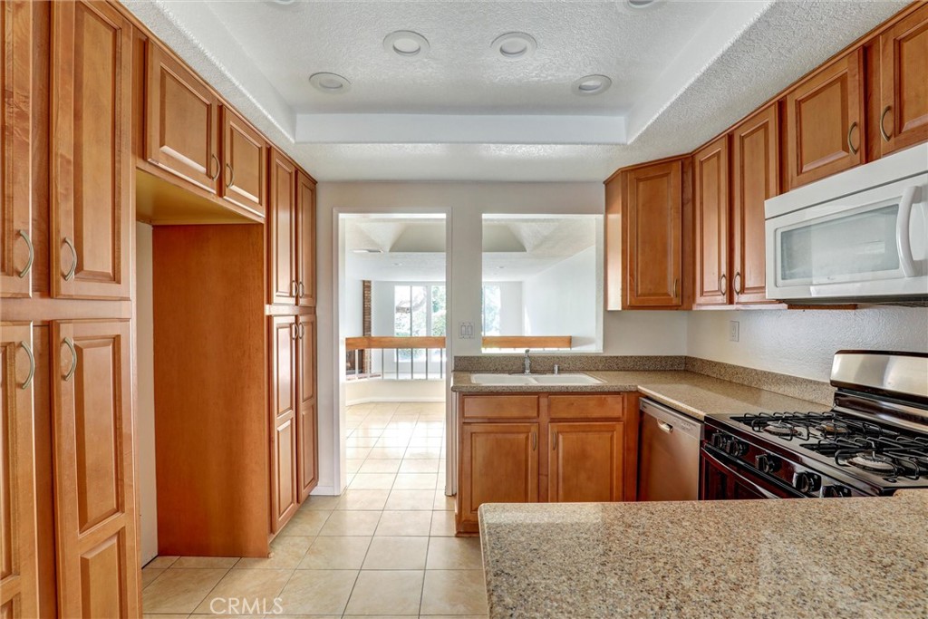 Mission Viejo, California, 92692, United States, 2 Bedrooms Bedrooms, ,2 BathroomsBathrooms,Residential,For Sale,1939643