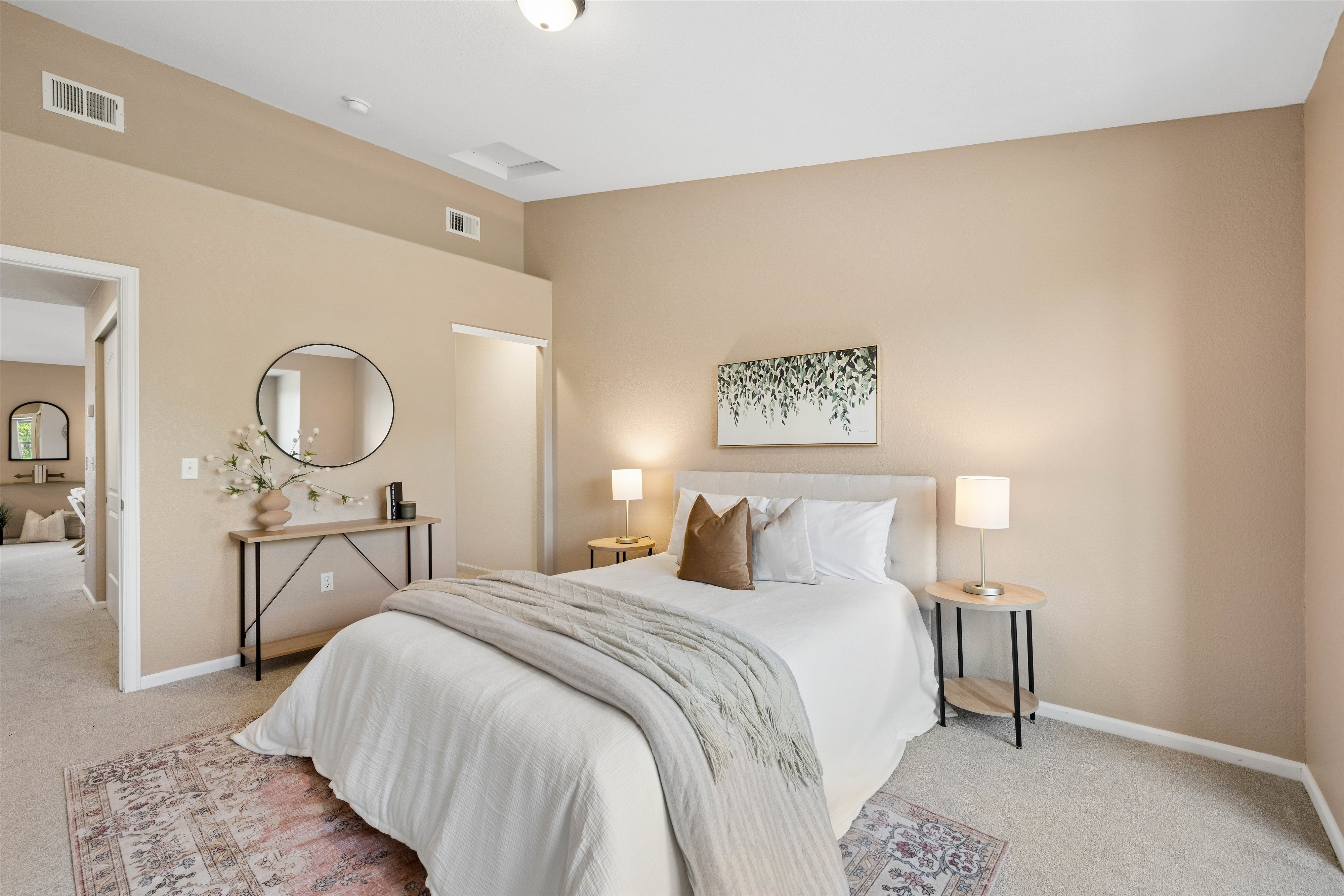  Refreshed, Move-in Ready, And Priced With The Market In Mind - 物件實景