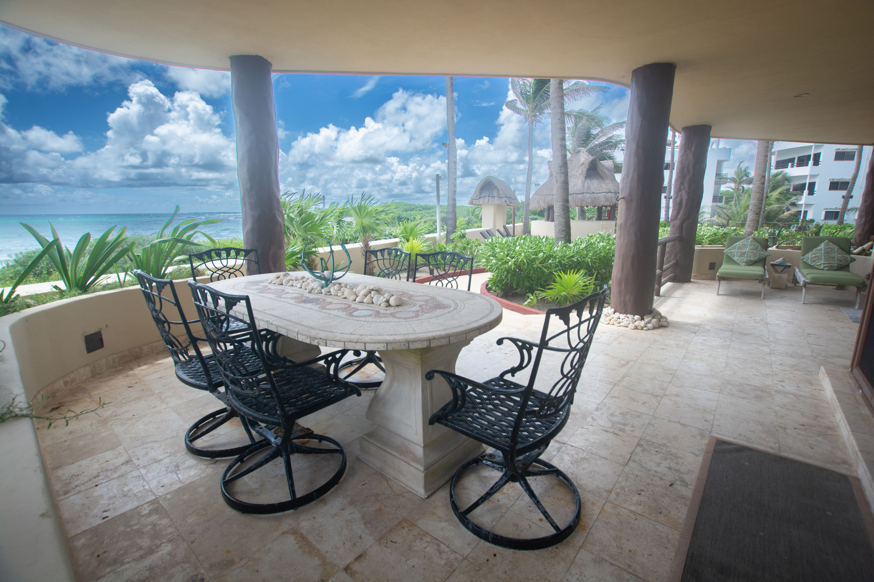  EXCLUSIVE OCEANFRONT RESIDENCE, 2 BED 2 AND BATH PANORAMIC VIEWS - 物件實景