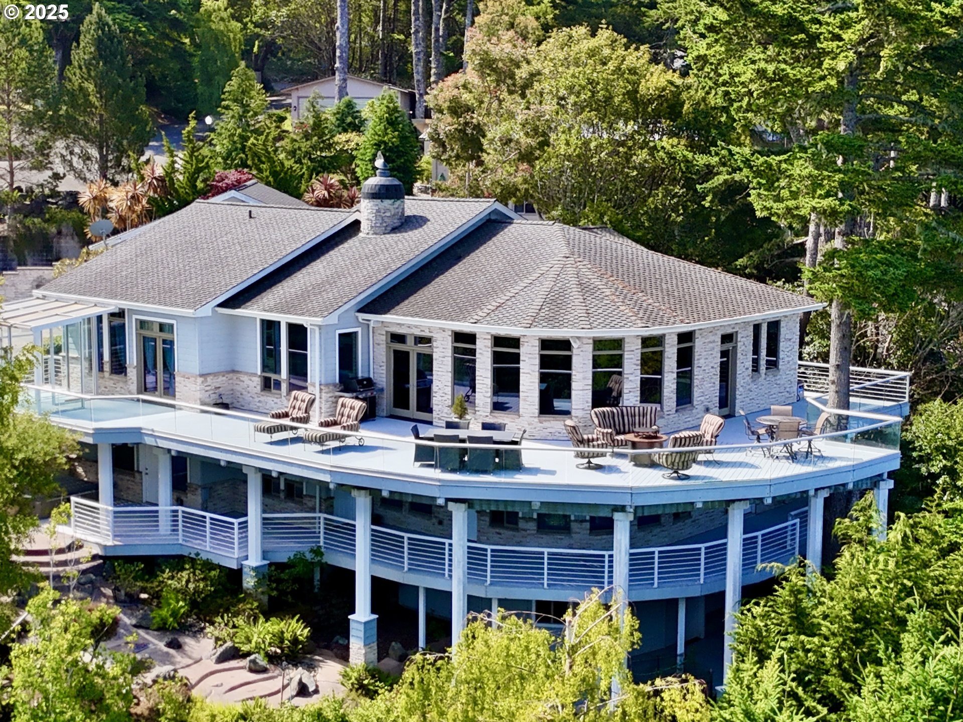 Gold Beach, Oregon, 97444, United States, 3 Bedrooms Bedrooms, ,5 BathroomsBathrooms,Residential,For Sale,1974377