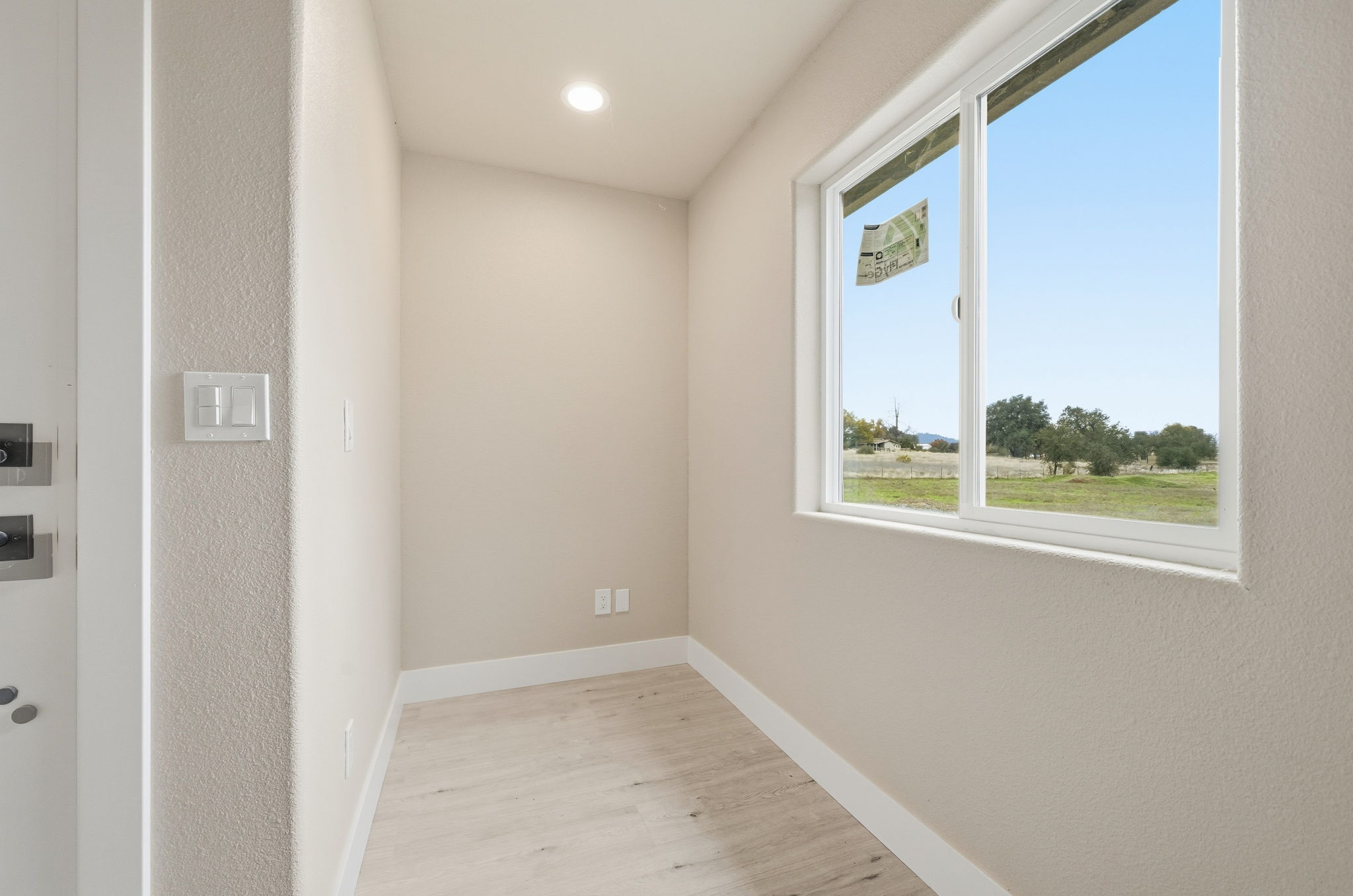 Redding, California, 96003, United States, 5 Bedrooms Bedrooms, ,4 BathroomsBathrooms,Residential,For Sale,2006033