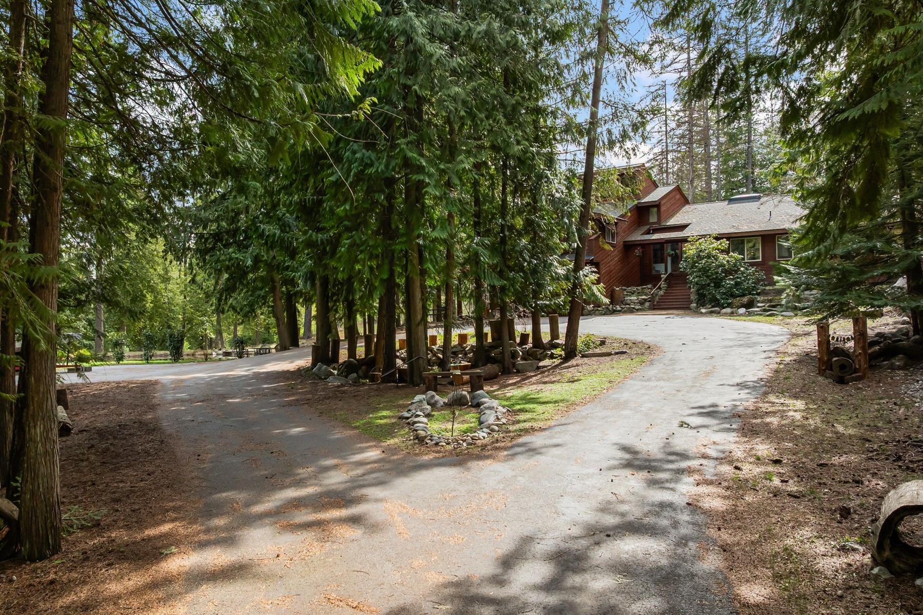  Tree Farm & Home on 6+ Acres - 物件實景