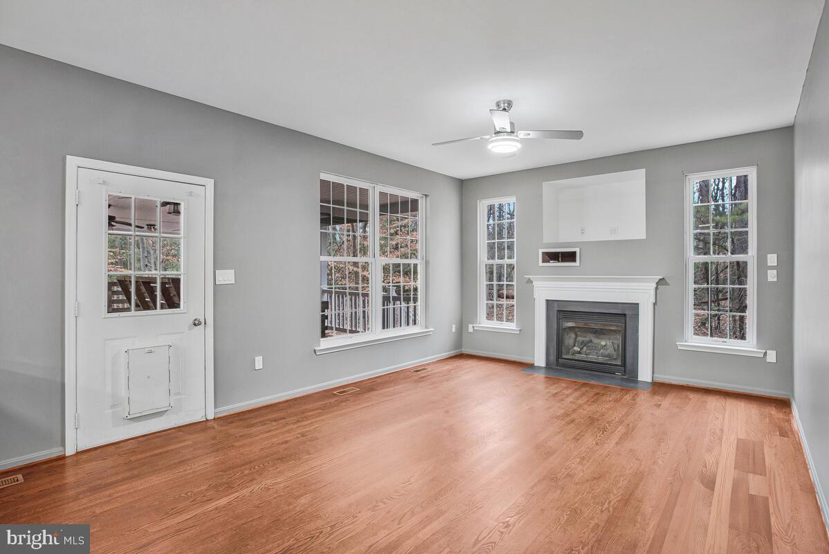 Port Republic, Maryland, 20676, United States, 5 Bedrooms Bedrooms, ,4 BathroomsBathrooms,Residential,For Sale,2005879