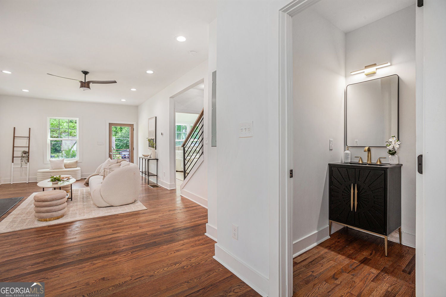 Atlanta, Georgia, 30310, United States, 4 Bedrooms Bedrooms, ,4 BathroomsBathrooms,Residential,For Sale,2006592