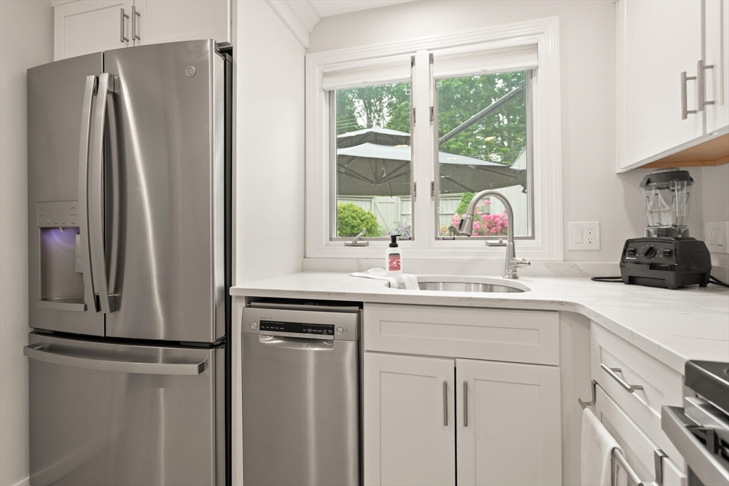 North Andover, Massachusetts, 01845, United States, 2 Bedrooms Bedrooms, ,2 BathroomsBathrooms,Residential,For Sale,1856023