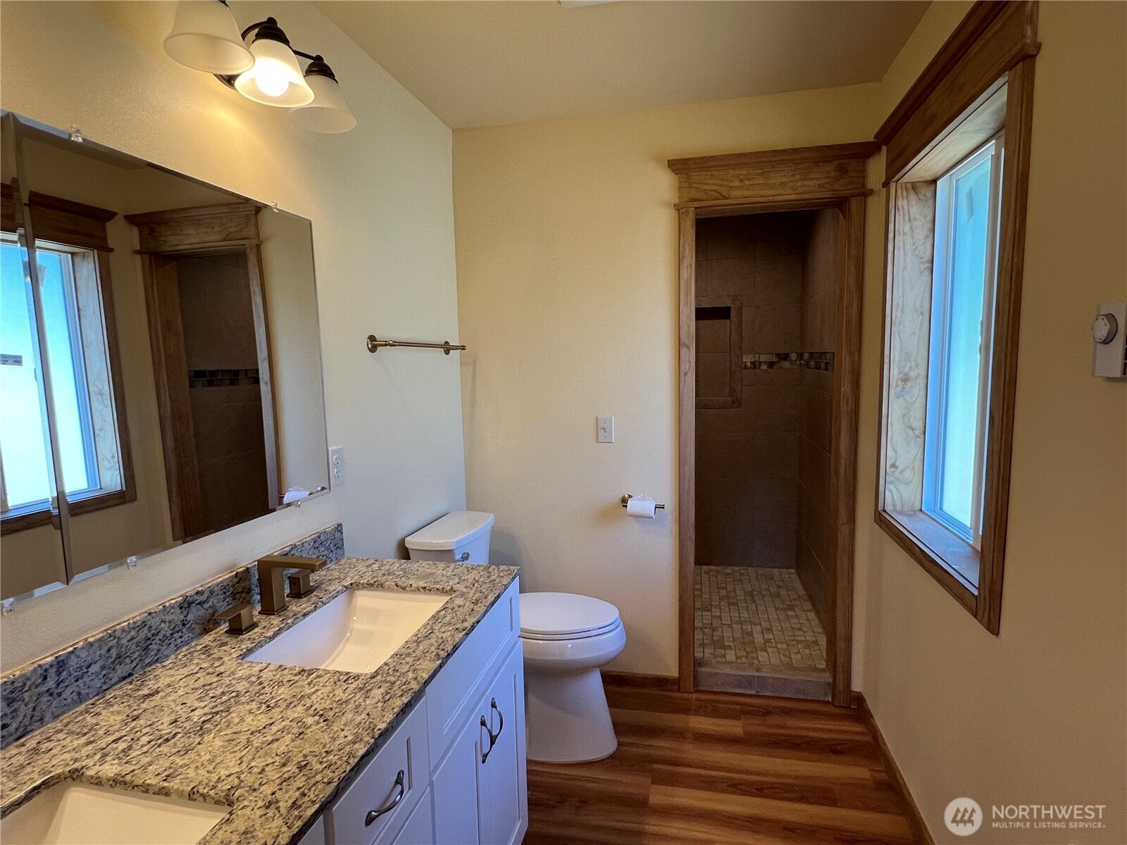 Glenoma, Washington, 98336, United States, 3 Bedrooms Bedrooms, ,1 BathroomBathrooms,Residential,For Sale,1981079