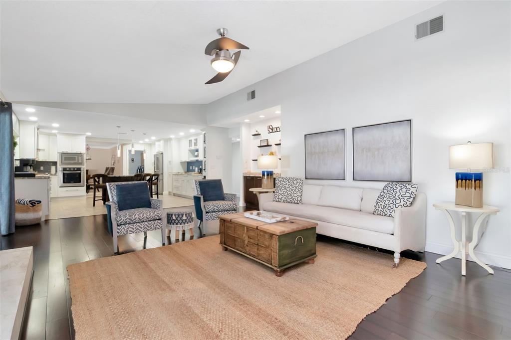 Clearwater, Florida, 33761, United States, 5 Bedrooms Bedrooms, ,3 BathroomsBathrooms,Residential,For Sale,1991990