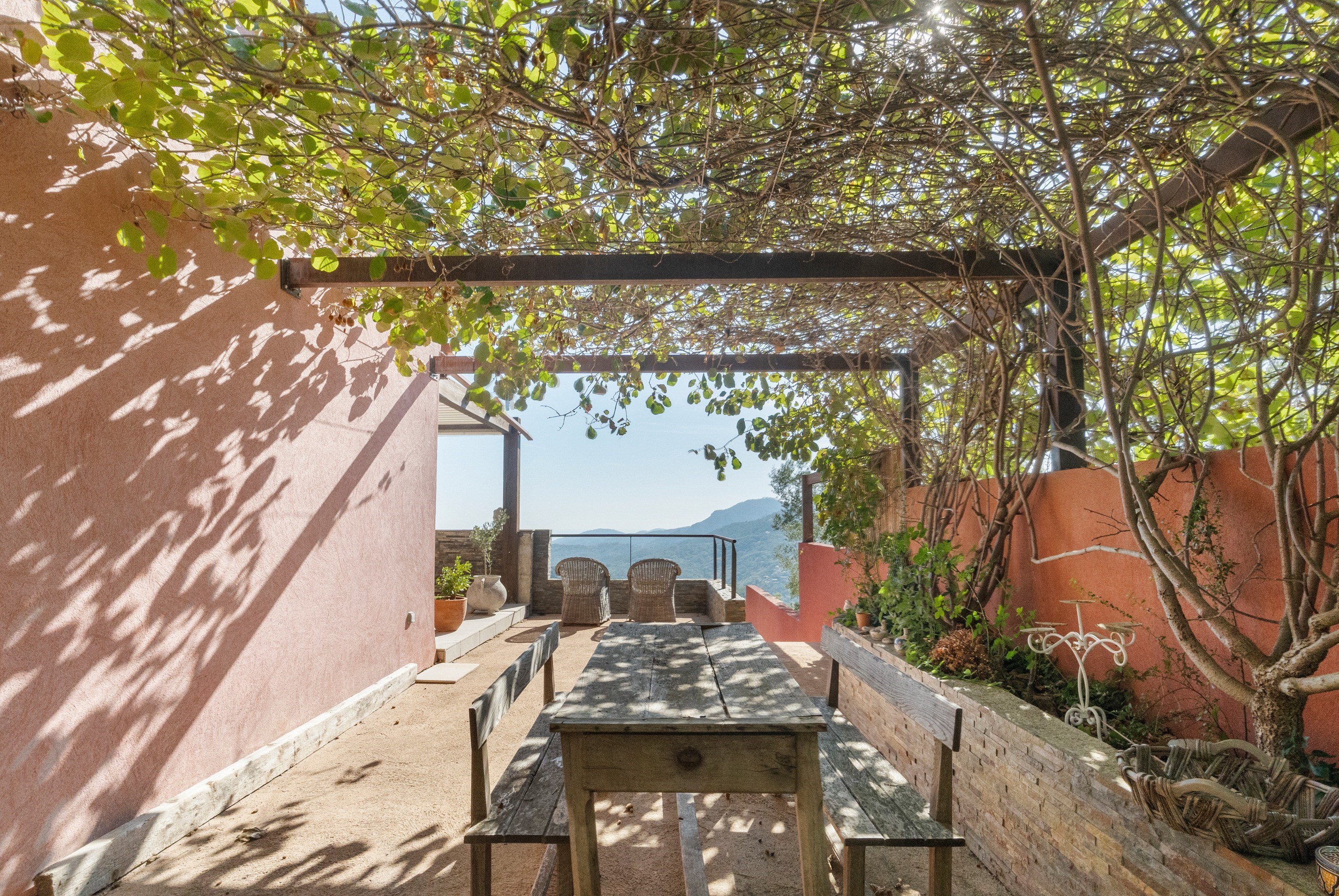  Villa for sale in Adrets-de-l’Estérel with sea view and pool, French Riviera - 物件實景