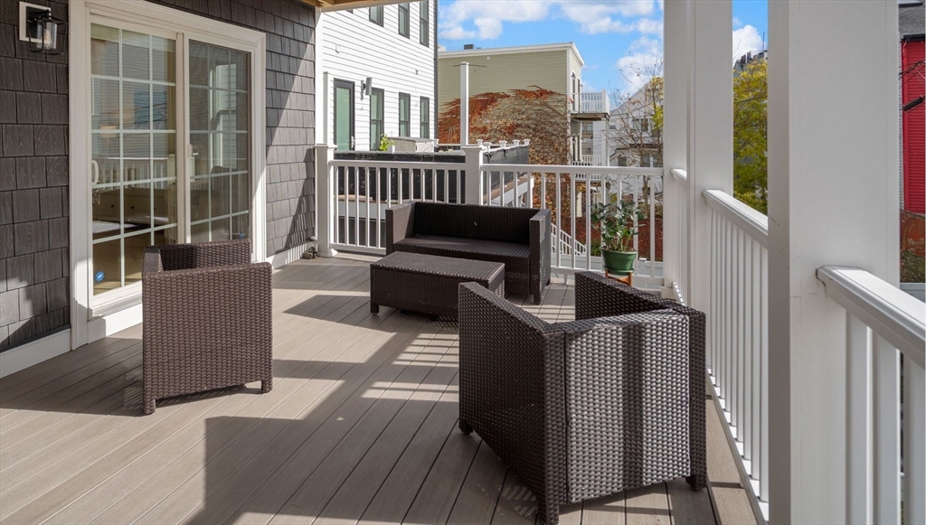 Boston, Massachusetts, 02128, United States, 3 Bedrooms Bedrooms, ,2 BathroomsBathrooms,Residential,For Sale,2002086