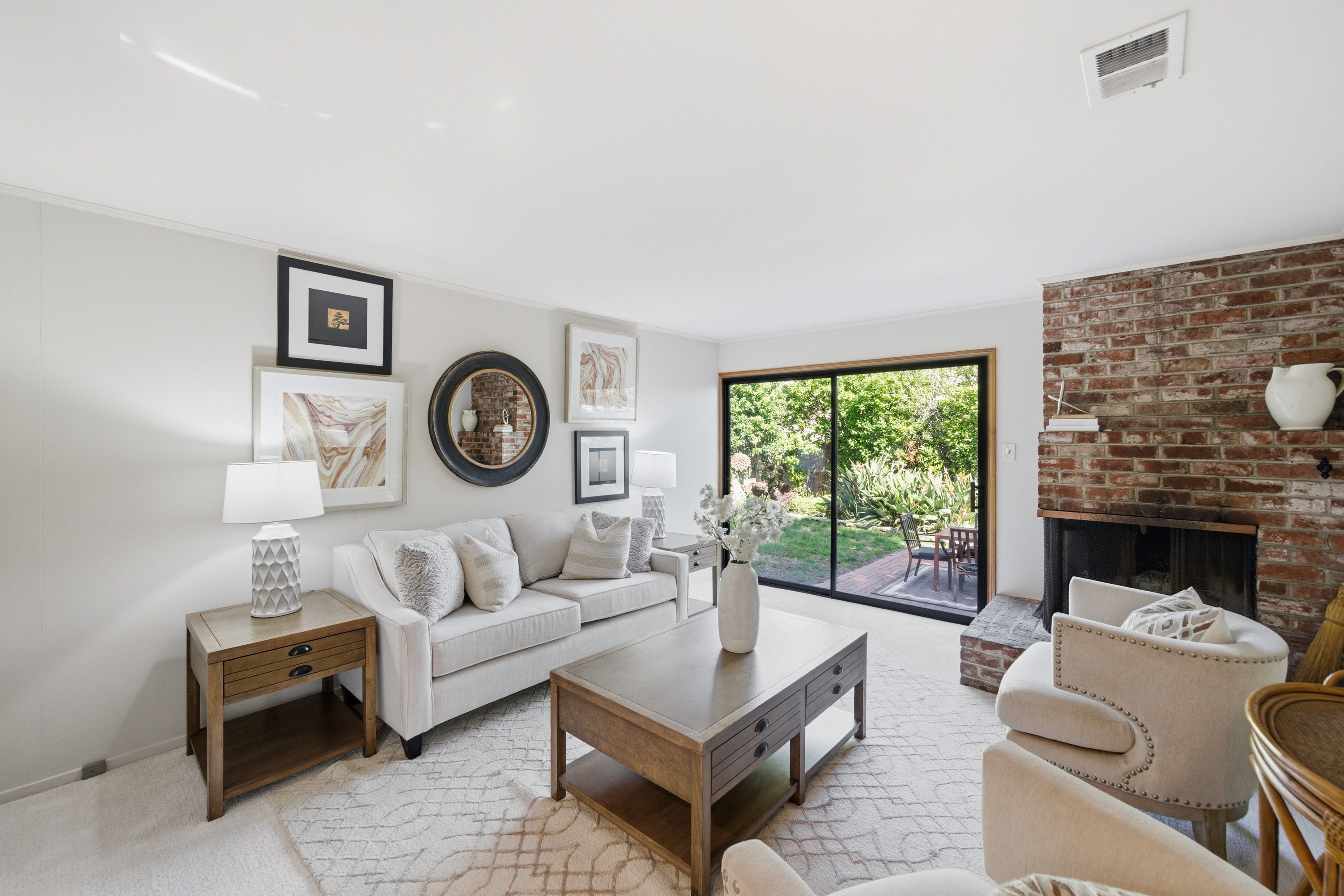  Fantastic San Carlos Location - 物件實景