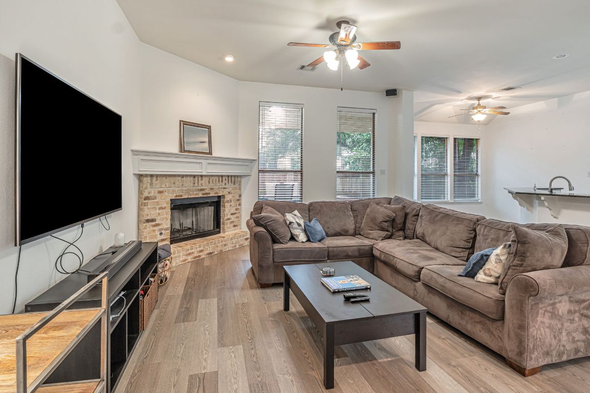 Austin, Texas, 78749, United States, 3 Bedrooms Bedrooms, ,2 BathroomsBathrooms,Residential,For Sale,1897269