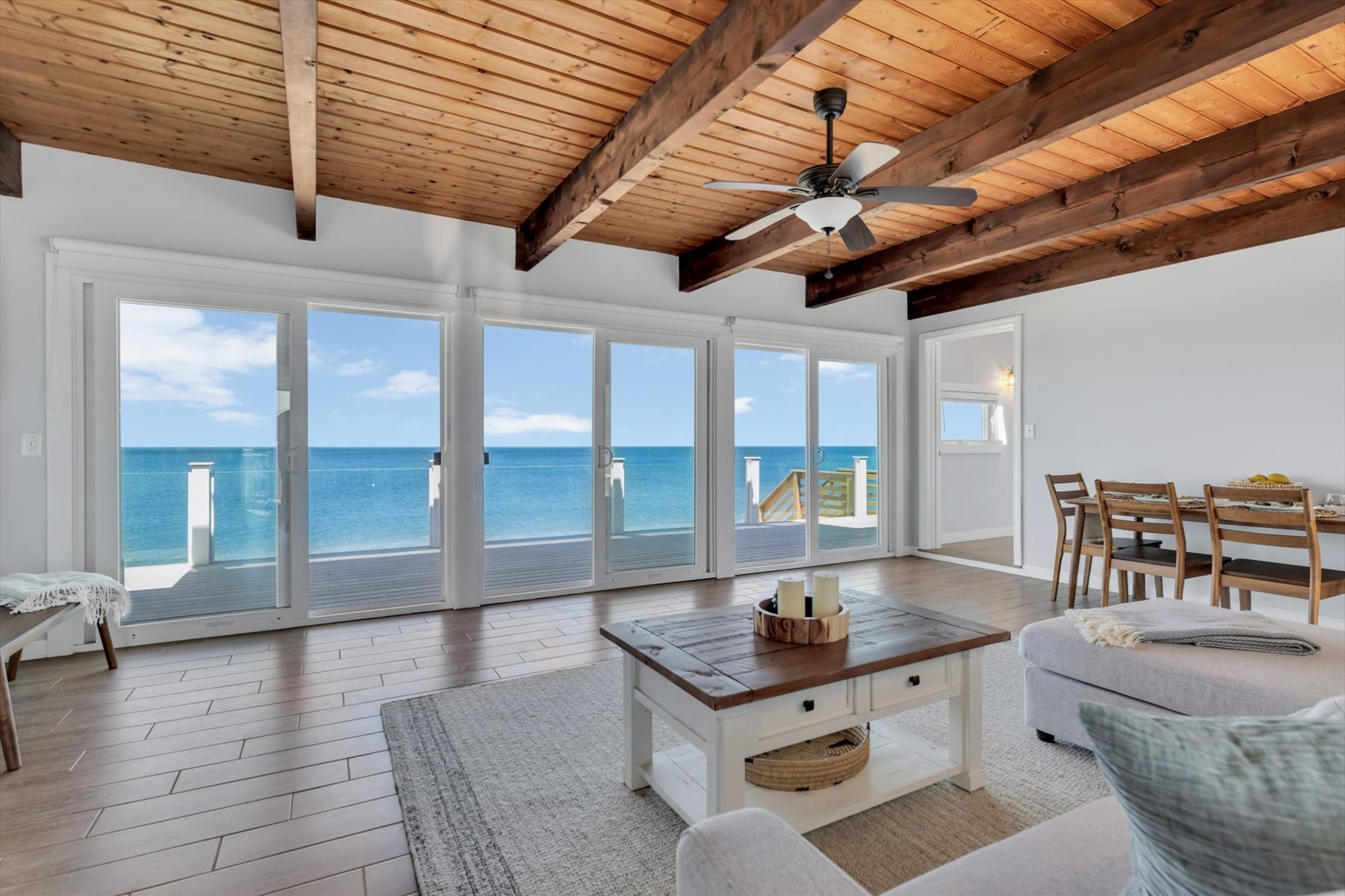  An Exceptional Waterfront Property - 物件實景