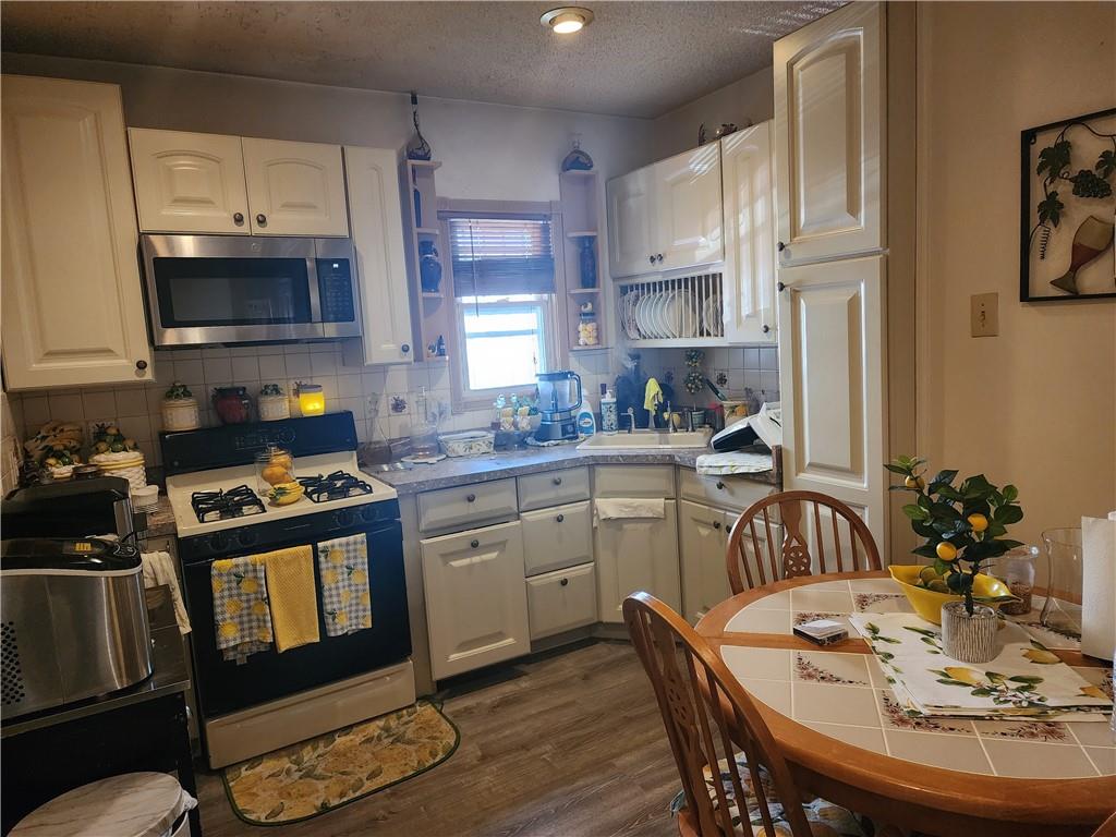 Providence, Rhode Island, 02907, United States, 7 Bedrooms Bedrooms, ,2 BathroomsBathrooms,Residential,For Sale,1924217