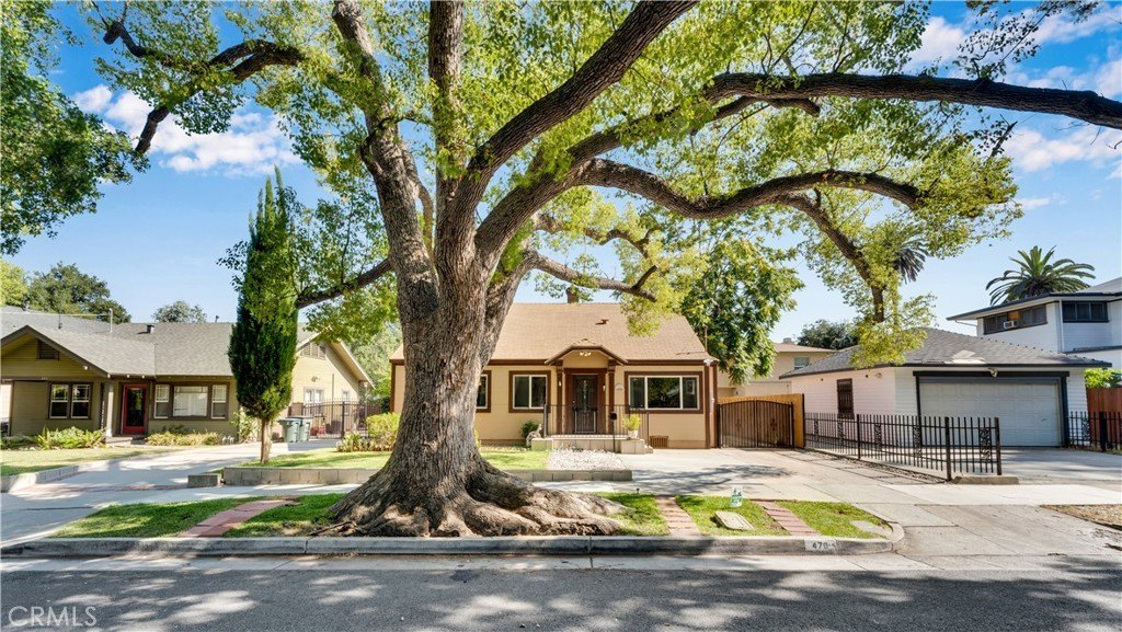 Pasadena, California, 91104, United States, 2 Bedrooms Bedrooms, ,1 BathroomBathrooms,Residential,For Sale,1944799