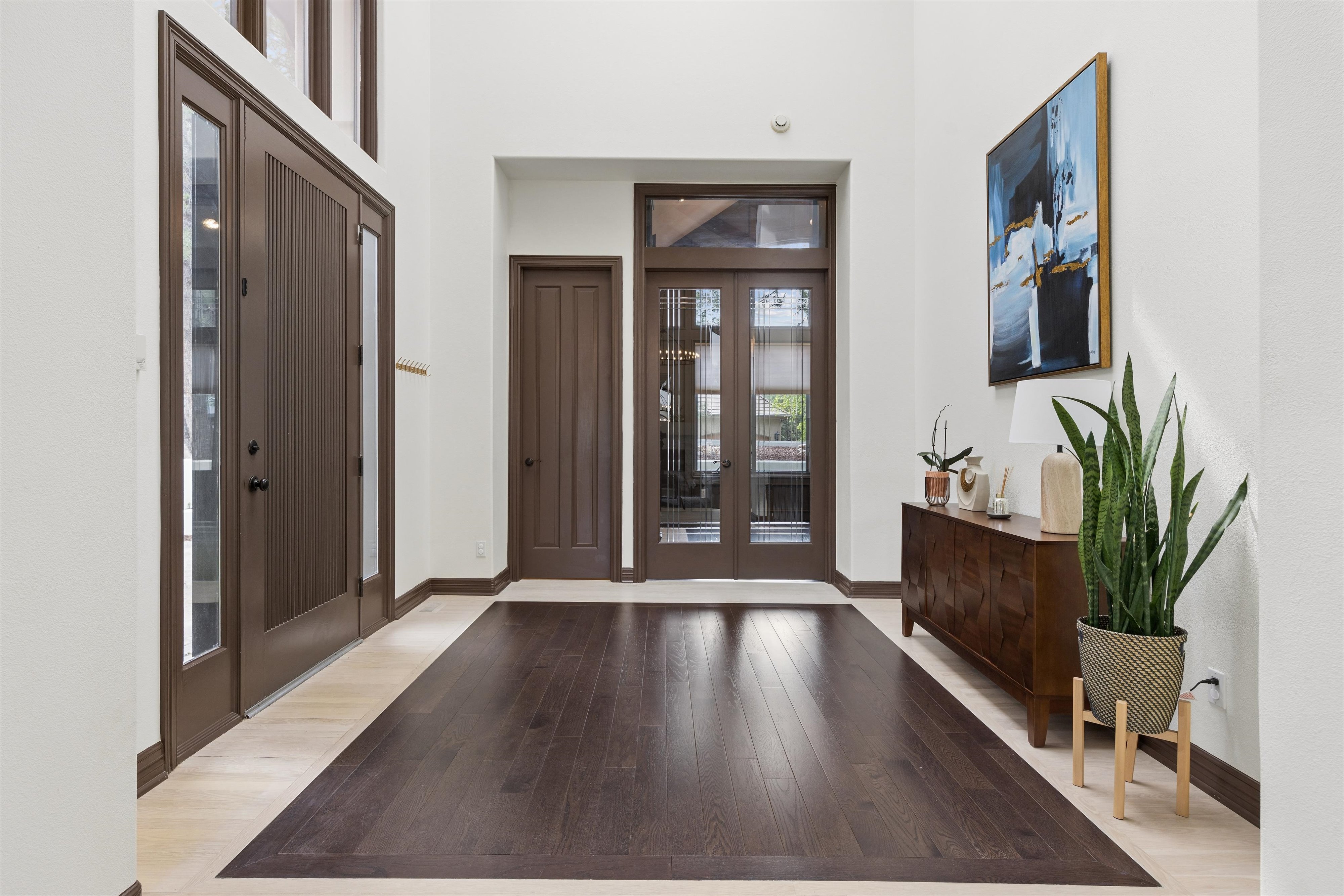  Remodeled 4 Bed 6 Bath Residence Offering Mountain, Sunset Views & Privacy - 物件實景