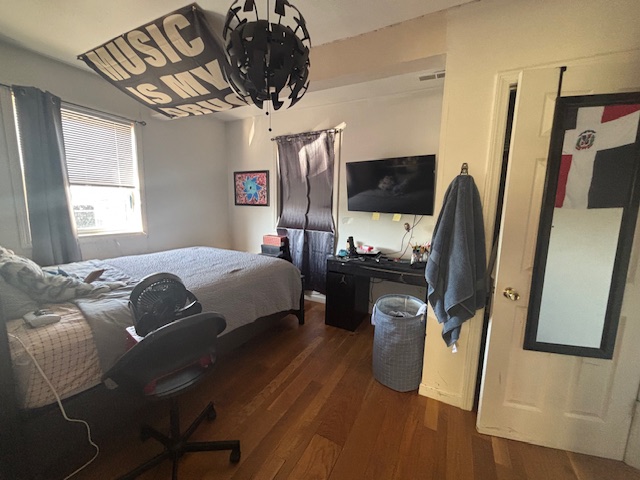 West Haven, Connecticut, 06516, United States, 5 Bedrooms Bedrooms, ,4 BathroomsBathrooms,Residential,For Sale,2048244