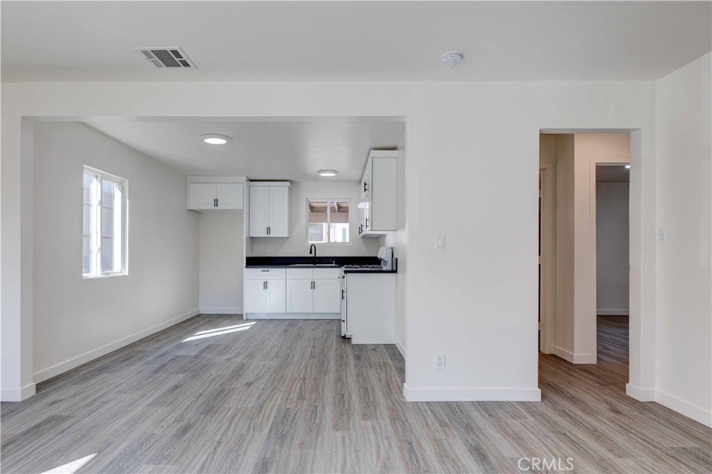 Sun Valley, California, 91352, United States, 4 Bedrooms Bedrooms, ,3 BathroomsBathrooms,Residential,For Sale,1938839