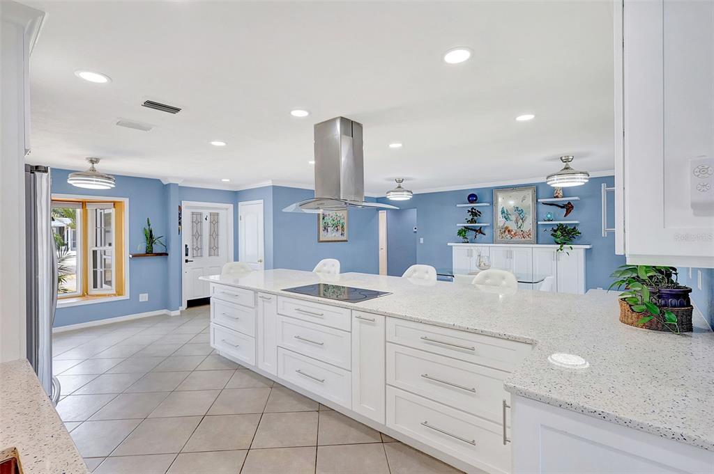 Bradenton, Florida, 34210, United States, 3 Bedrooms Bedrooms, ,3 BathroomsBathrooms,Residential,For Sale,1895487