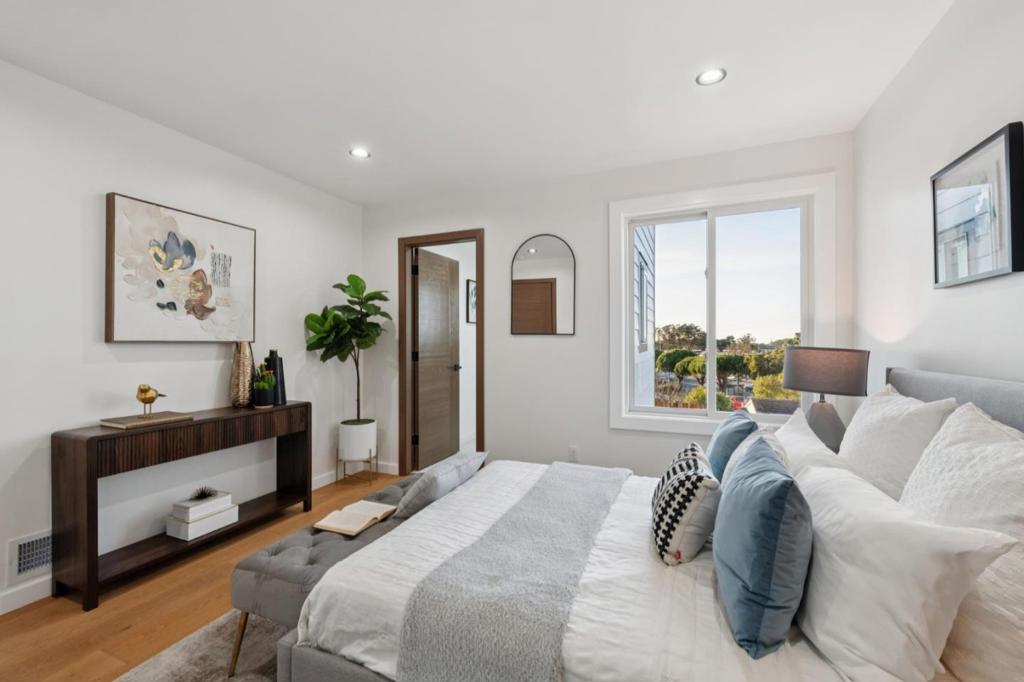 San Francisco, California, 94132, United States, 4 Bedrooms Bedrooms, ,4 BathroomsBathrooms,Residential,For Sale,2008965