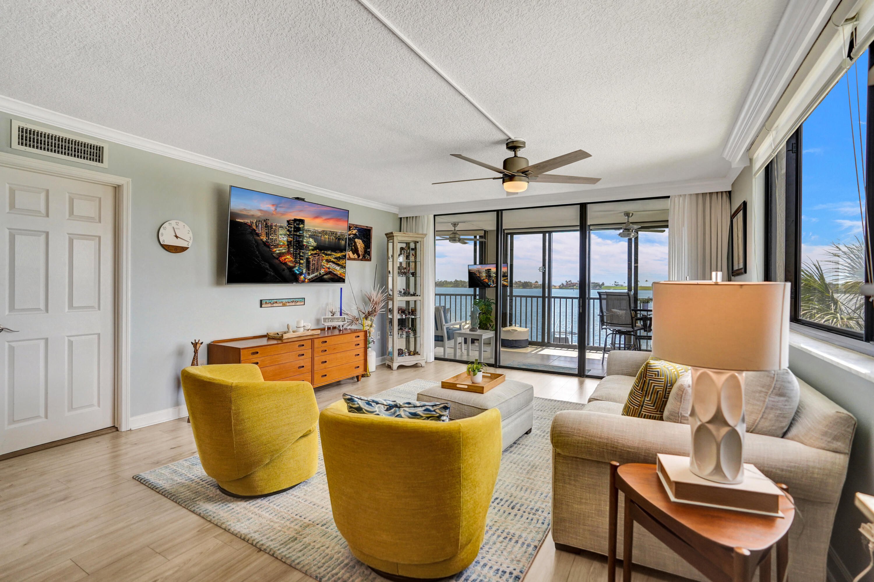 Boynton Beach, Florida, 33435, United States, 2 Bedrooms Bedrooms, ,2 BathroomsBathrooms,Residential,For Sale,1849946