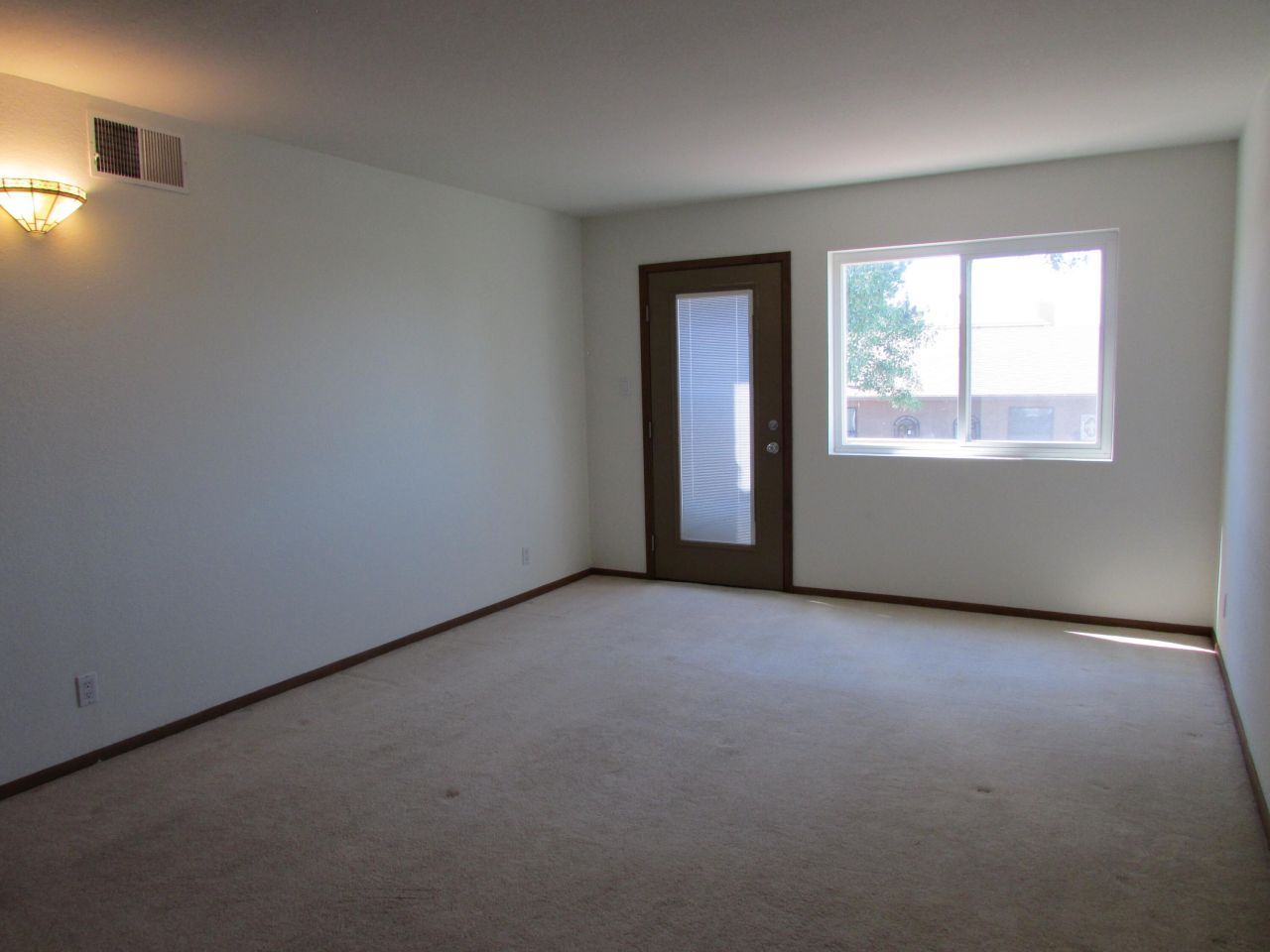 Albuquerque, New Mexico, 87111, United States, 4 Bedrooms Bedrooms, ,3 BathroomsBathrooms,Residential,For Sale,1919605