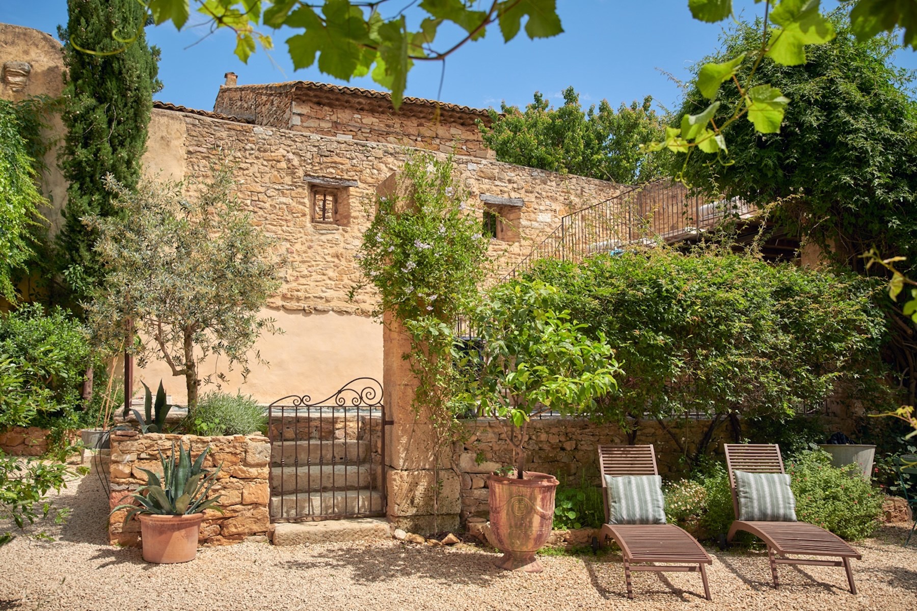  Just minutes from Uzès – Character property with Provençal charm, generous volu… - 物件實景