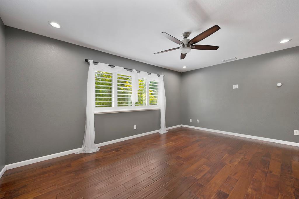 Roseville, California, 95747, United States, 6 Bedrooms Bedrooms, ,4 BathroomsBathrooms,Residential,For Sale,1940337