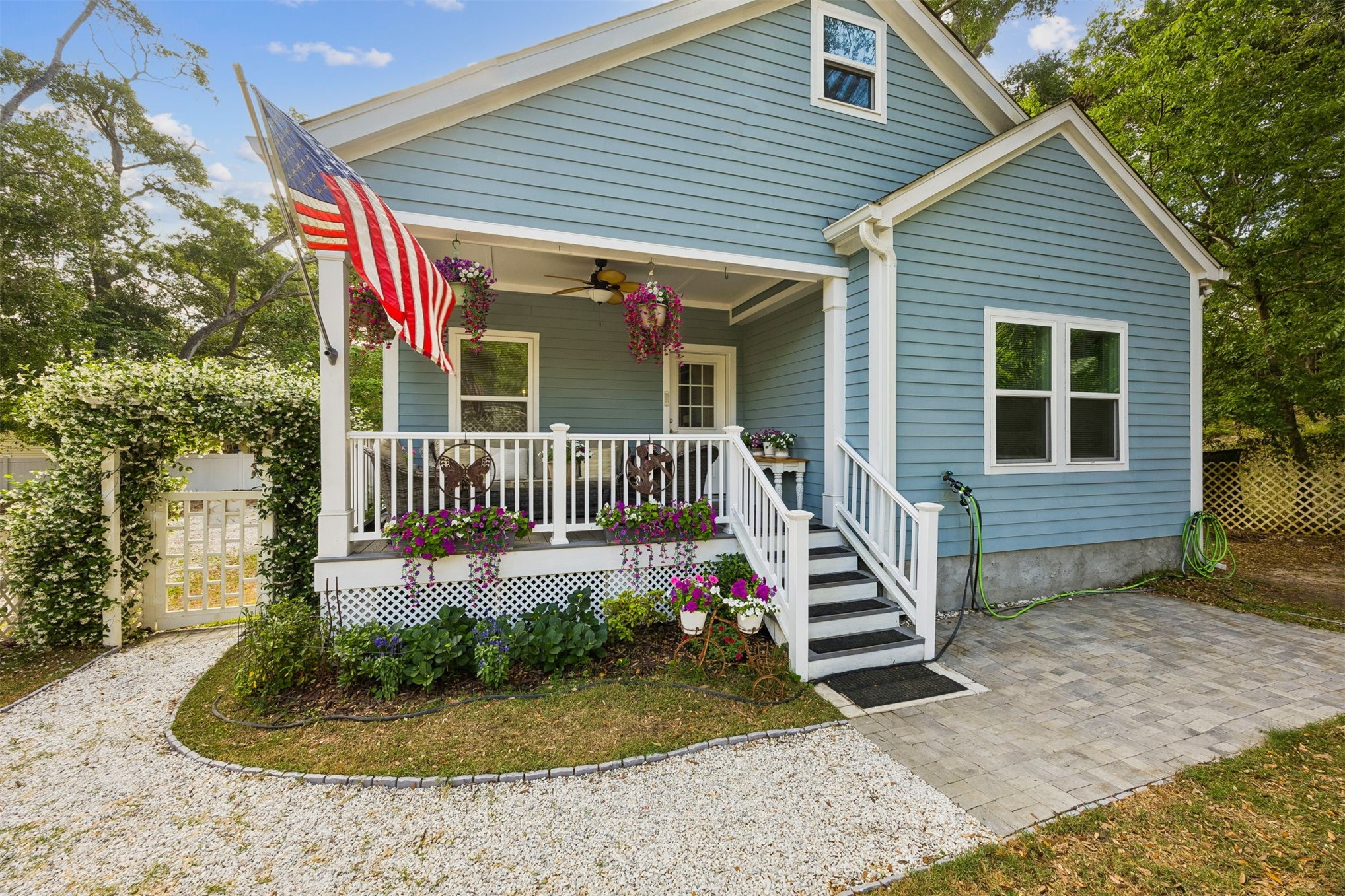Fernandina Beach, Florida, 32034, United States, 3 Bedrooms Bedrooms, ,2 BathroomsBathrooms,Residential,For Sale,2040424