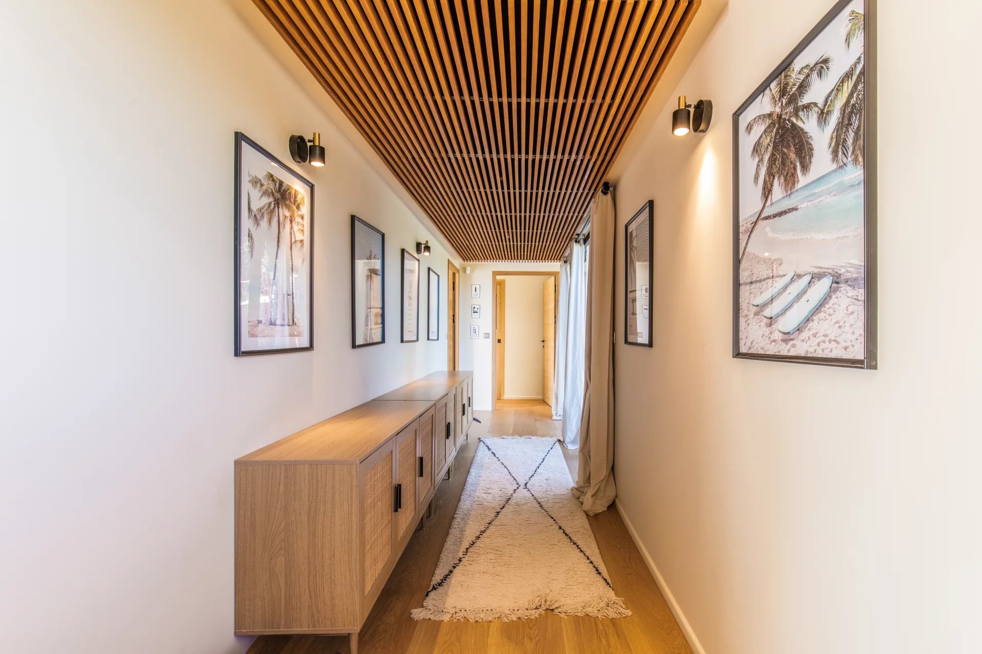 Carqueiranne, Provence-Alpes-Côte d’Azur, 83320, FR, 4 Bedrooms Bedrooms, ,3 BathroomsBathrooms,Residential,For Sale,2000914