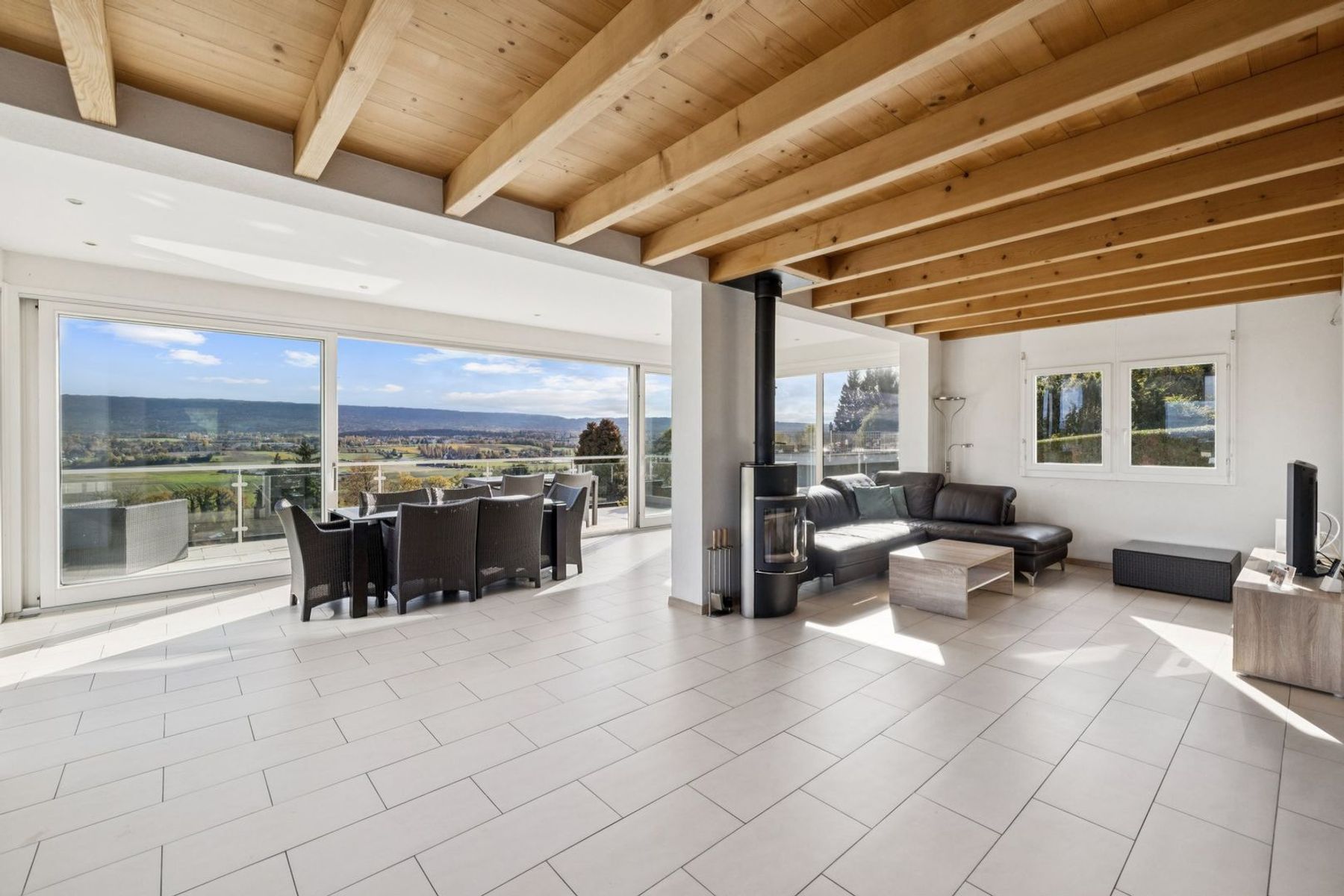  9-room detached villa with panoramic view - 物件實景