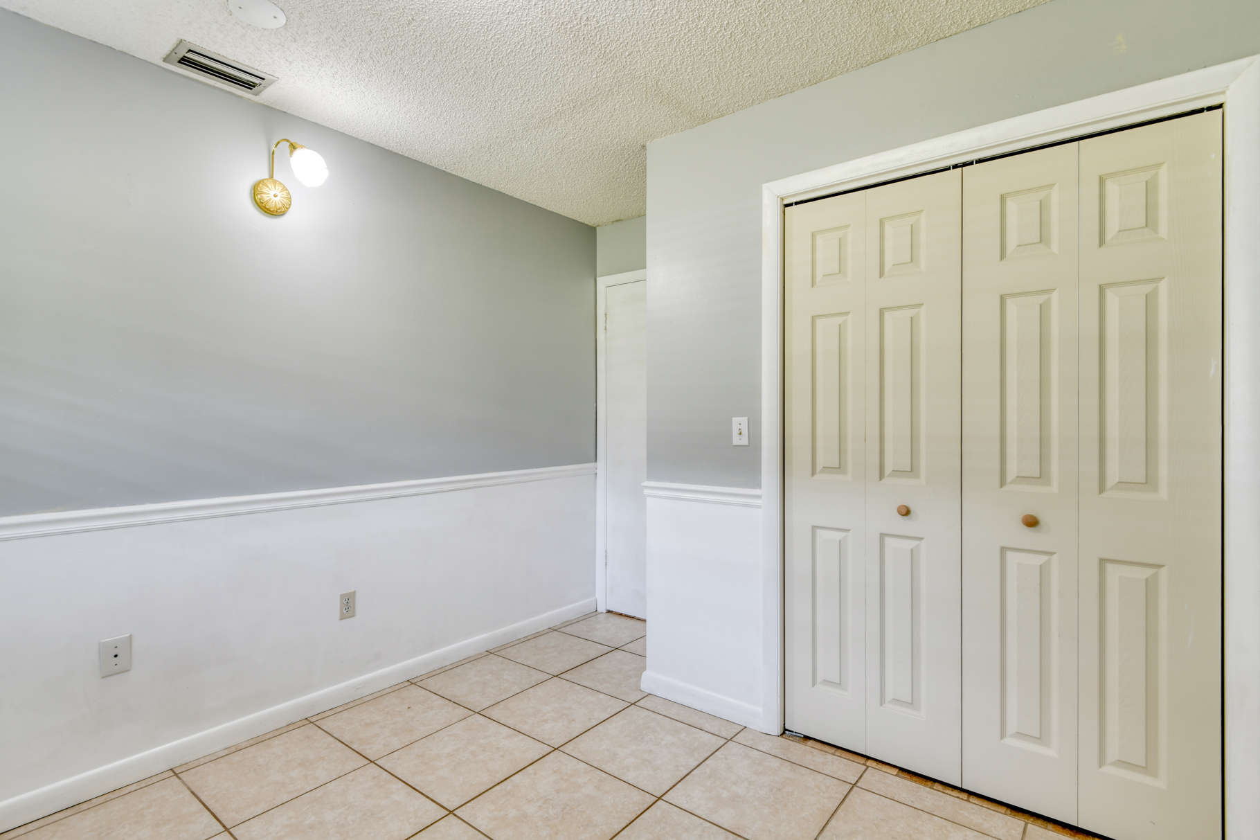 Palatka, Florida, 32177, United States, 4 Bedrooms Bedrooms, ,3 BathroomsBathrooms,Residential,For Sale,1865874