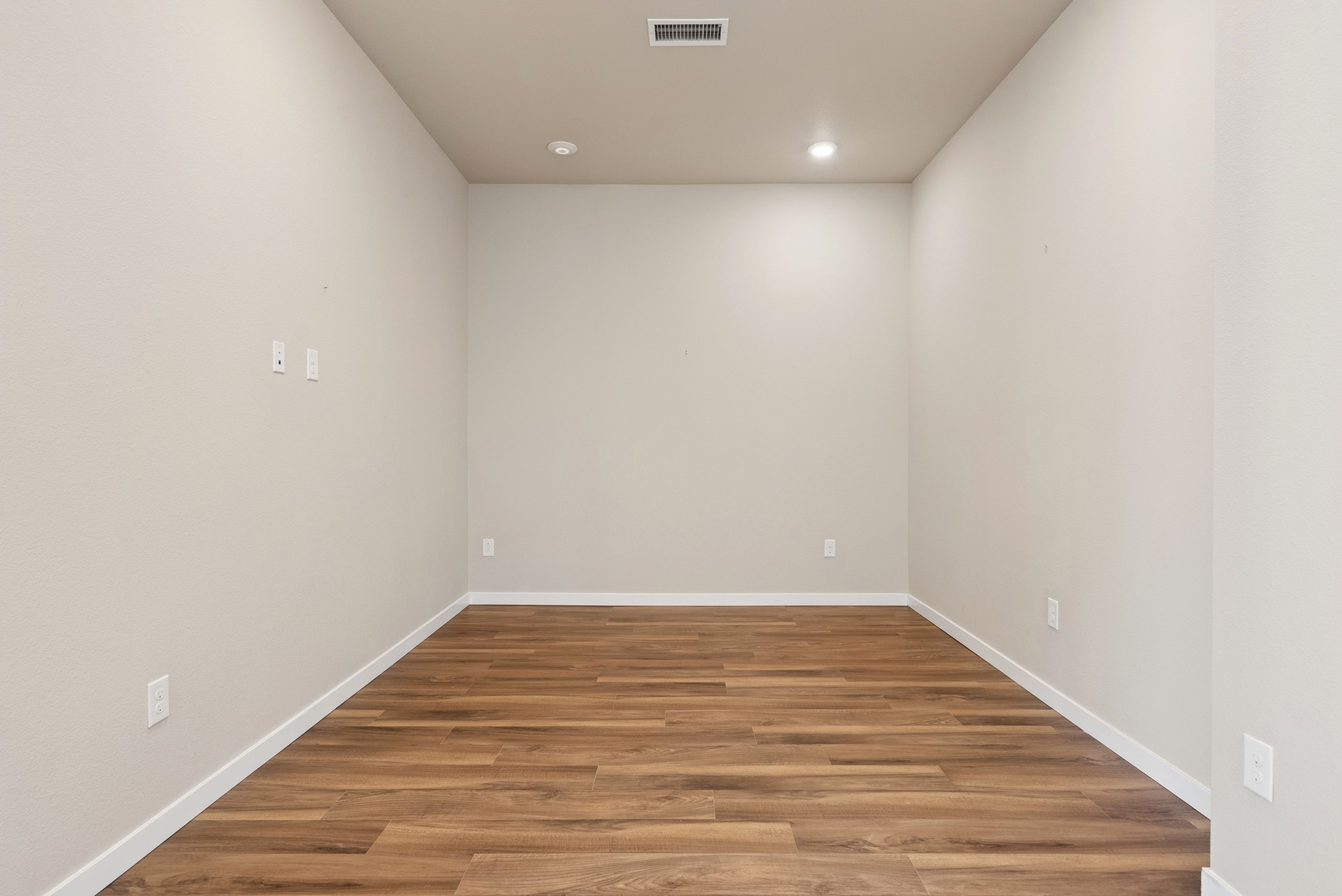  This Stunning Fremont Place Condo Offers the Best Value in the Community - 物件實景