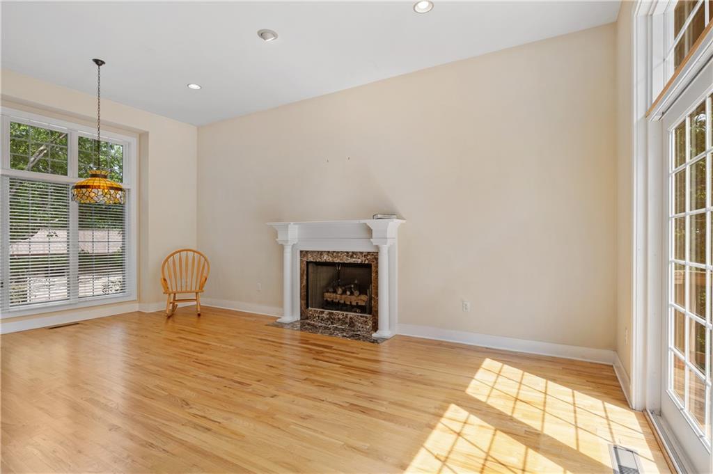 Jasper, Georgia, 30143, United States, 4 Bedrooms Bedrooms, ,5 BathroomsBathrooms,Residential,For Sale,1826778