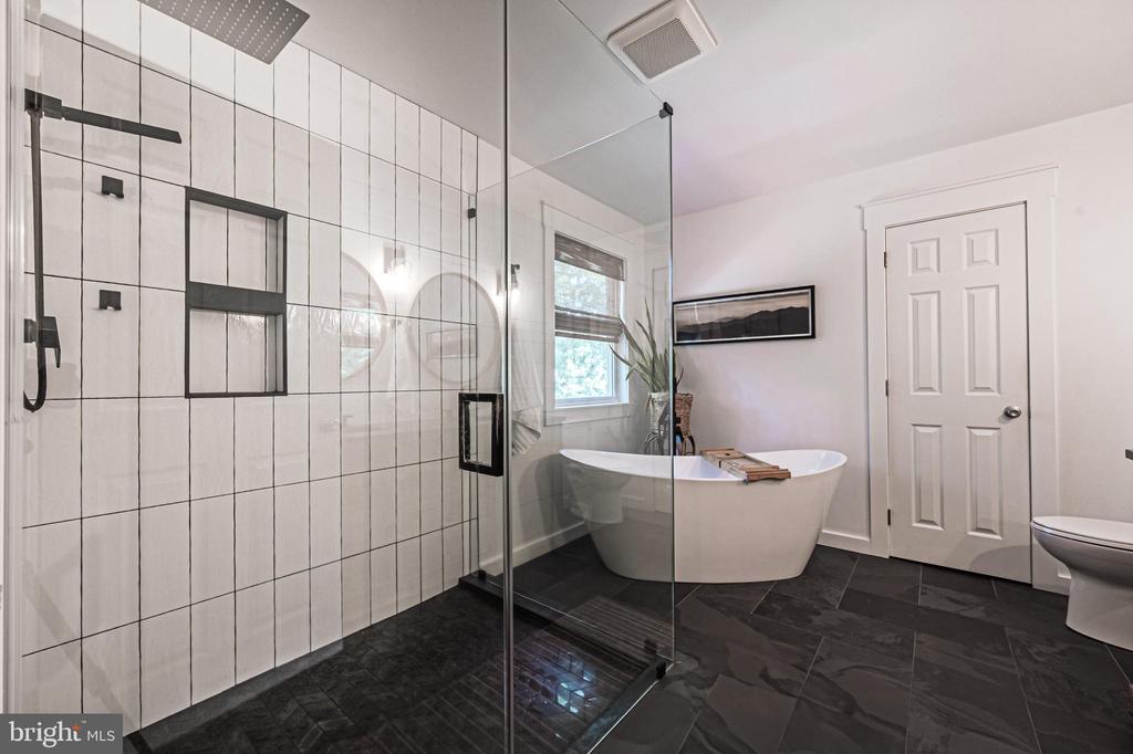 Egg Harbor Township, New Jersey, 08234, United States, 4 Bedrooms Bedrooms, ,3 BathroomsBathrooms,Residential,For Sale,1975981