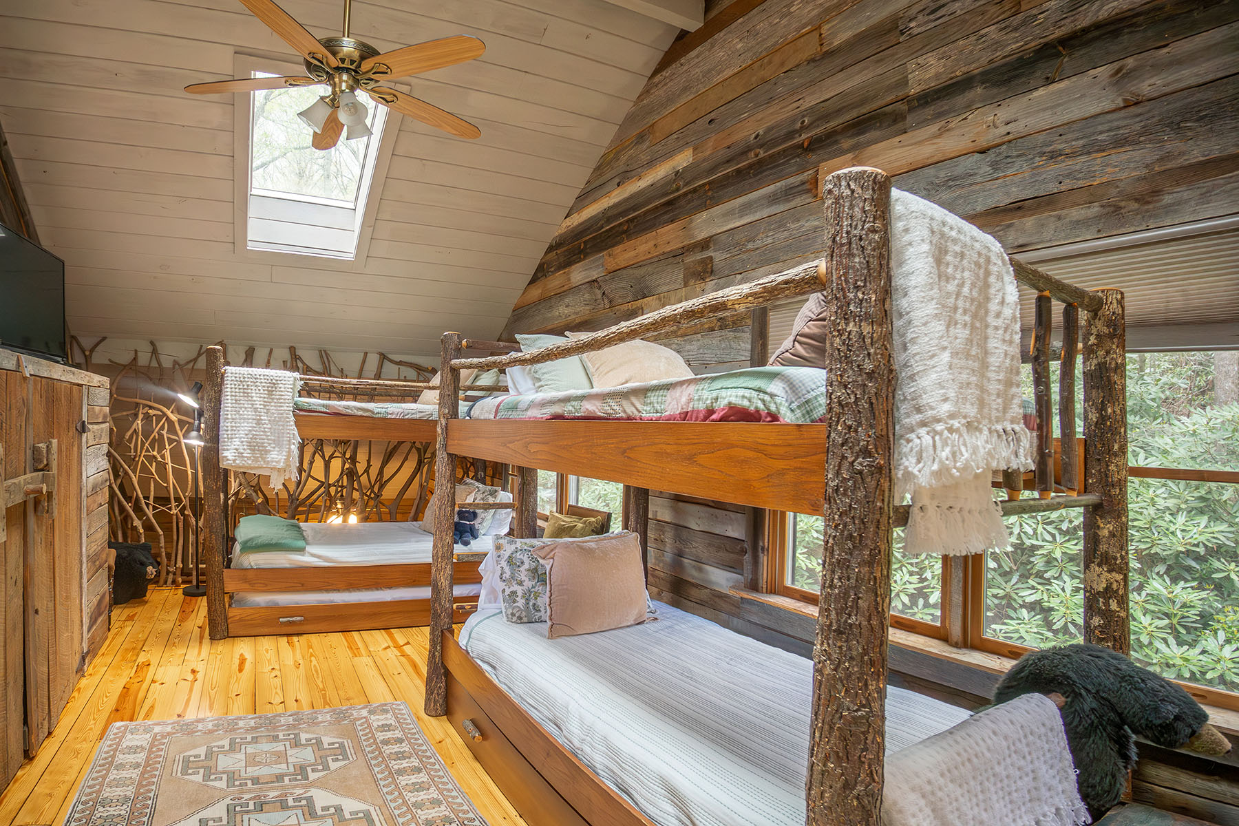  HUCKLEBERRY KNOB - BLOWING ROCK - 物件實景