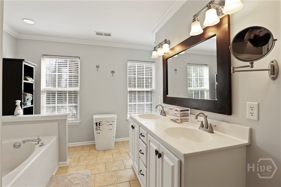 Savannah, Georgia, 31410, United States, 4 Bedrooms Bedrooms, ,3 BathroomsBathrooms,Residential,For Sale,1847240