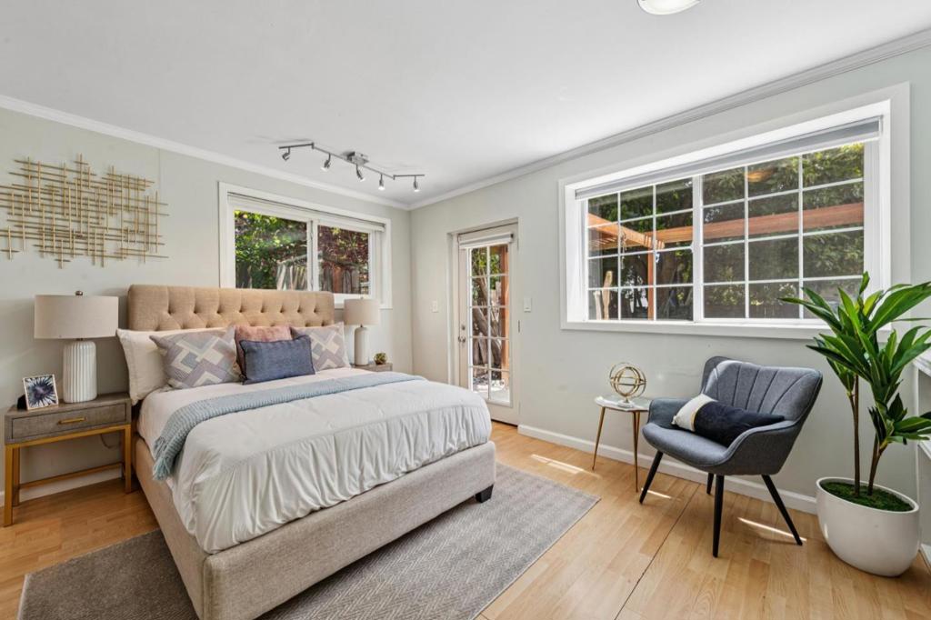 San Francisco, California, 94134, United States, 3 Bedrooms Bedrooms, ,2 BathroomsBathrooms,Residential,For Sale,1943072