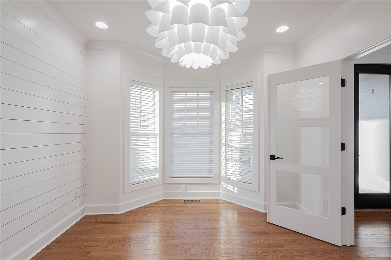 Bowling Green, Kentucky, 42103, United States, 4 Bedrooms Bedrooms, ,5 BathroomsBathrooms,Residential,For Sale,1991774