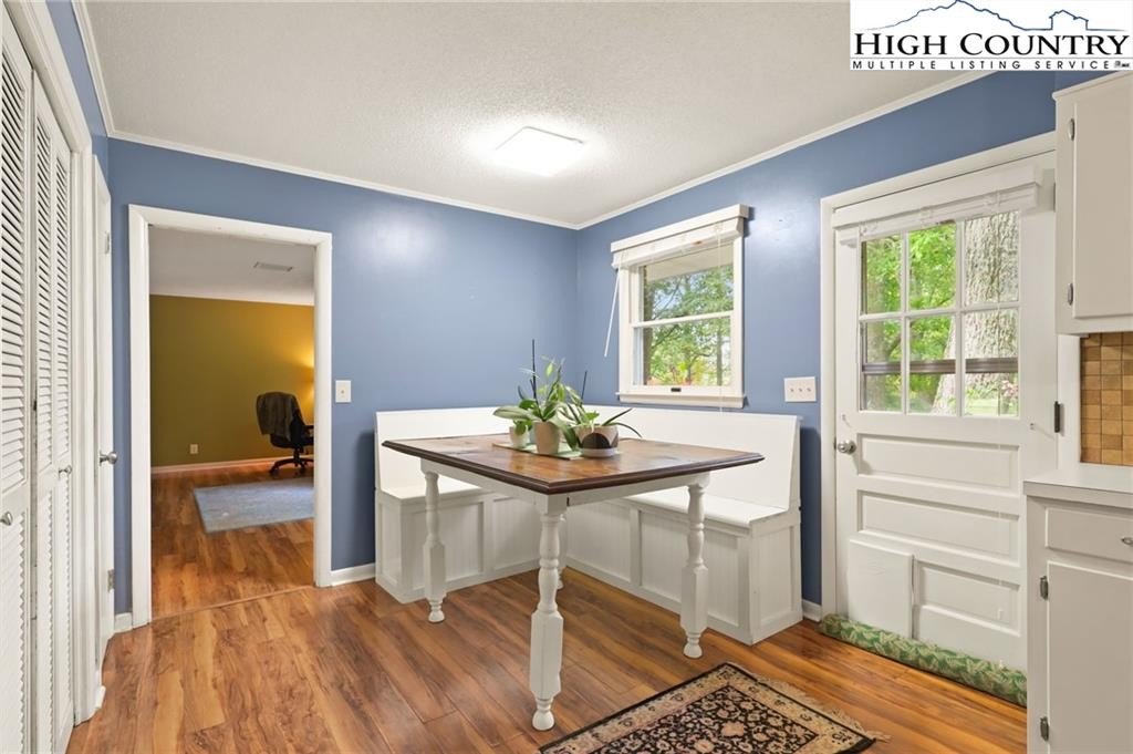 Boone, North Carolina, 28607, United States, 3 Bedrooms Bedrooms, ,3 BathroomsBathrooms,Residential,For Sale,1974866