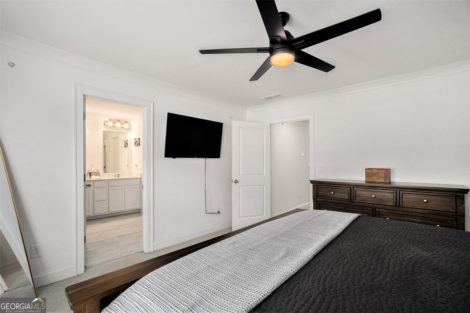 Smyrna, Georgia, 30126, United States, 4 Bedrooms Bedrooms, ,4 BathroomsBathrooms,Residential,For Sale,1959897