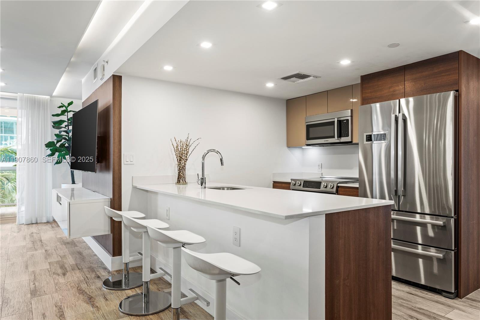 Bay Harbor Islands, Florida, 33154, United States, 3 Bedrooms Bedrooms, ,2 BathroomsBathrooms,Residential,For Sale,1992107