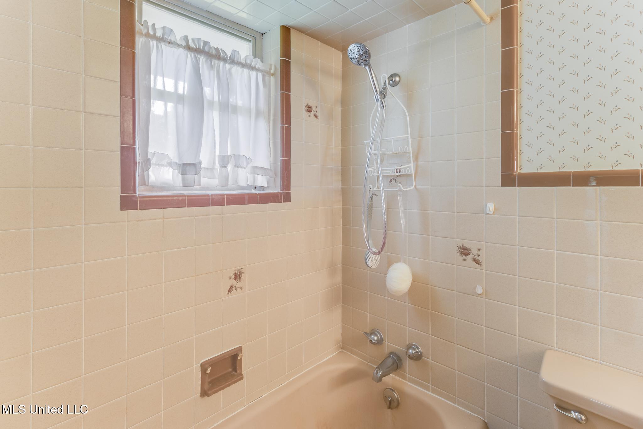 Long Beach, Mississippi, 39560, United States, 5 Bedrooms Bedrooms, ,4 BathroomsBathrooms,Residential,For Sale,1939347