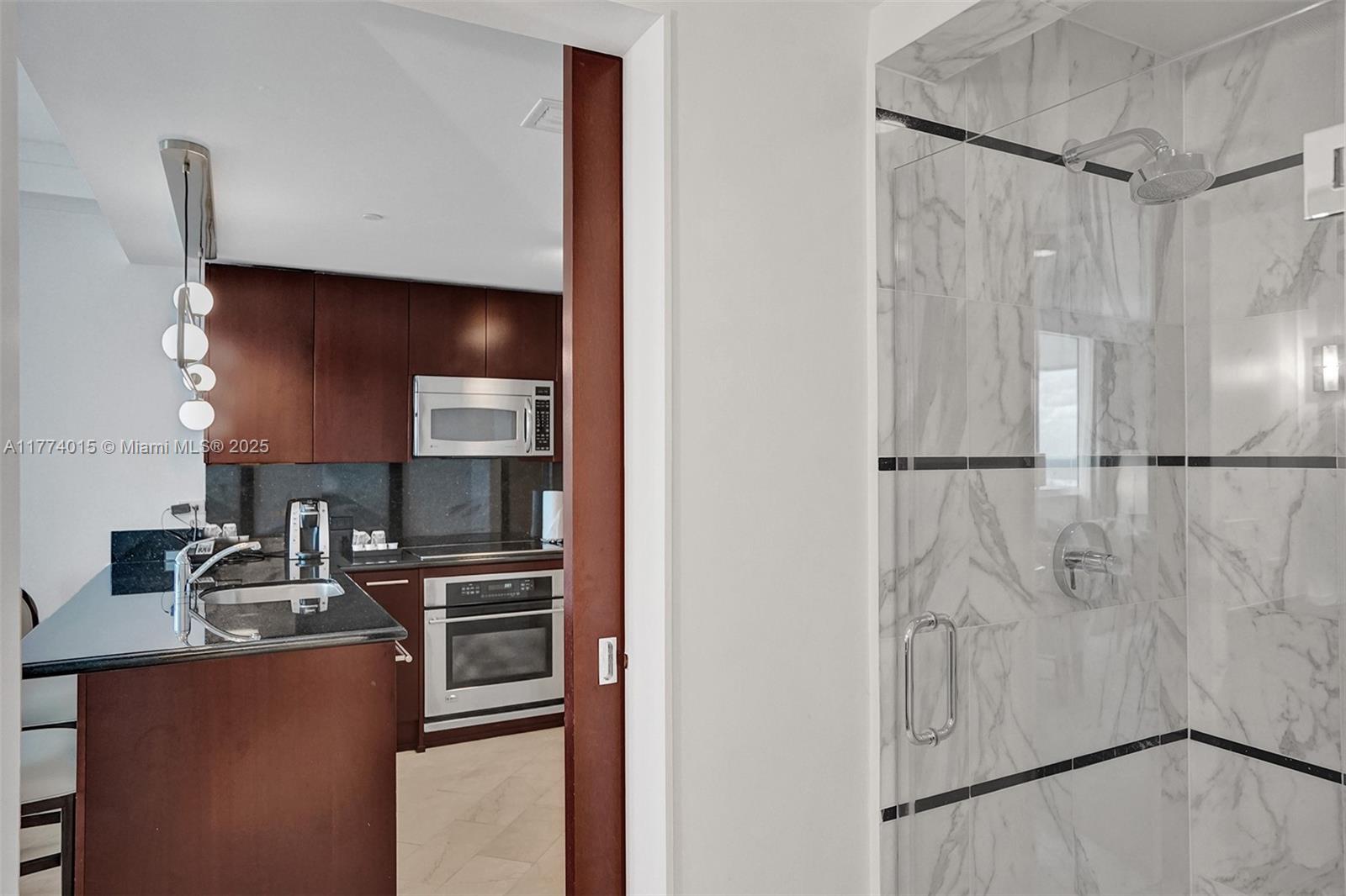 Miami Beach, Florida, 33140, United States, 2 Bedrooms Bedrooms, ,3 BathroomsBathrooms,Residential,For Sale,1759020